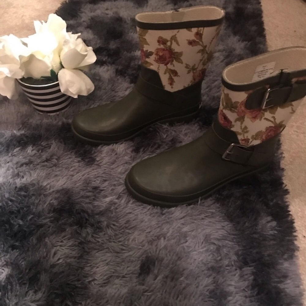 Women’s Ralph Lauren Rain Boots Size 9